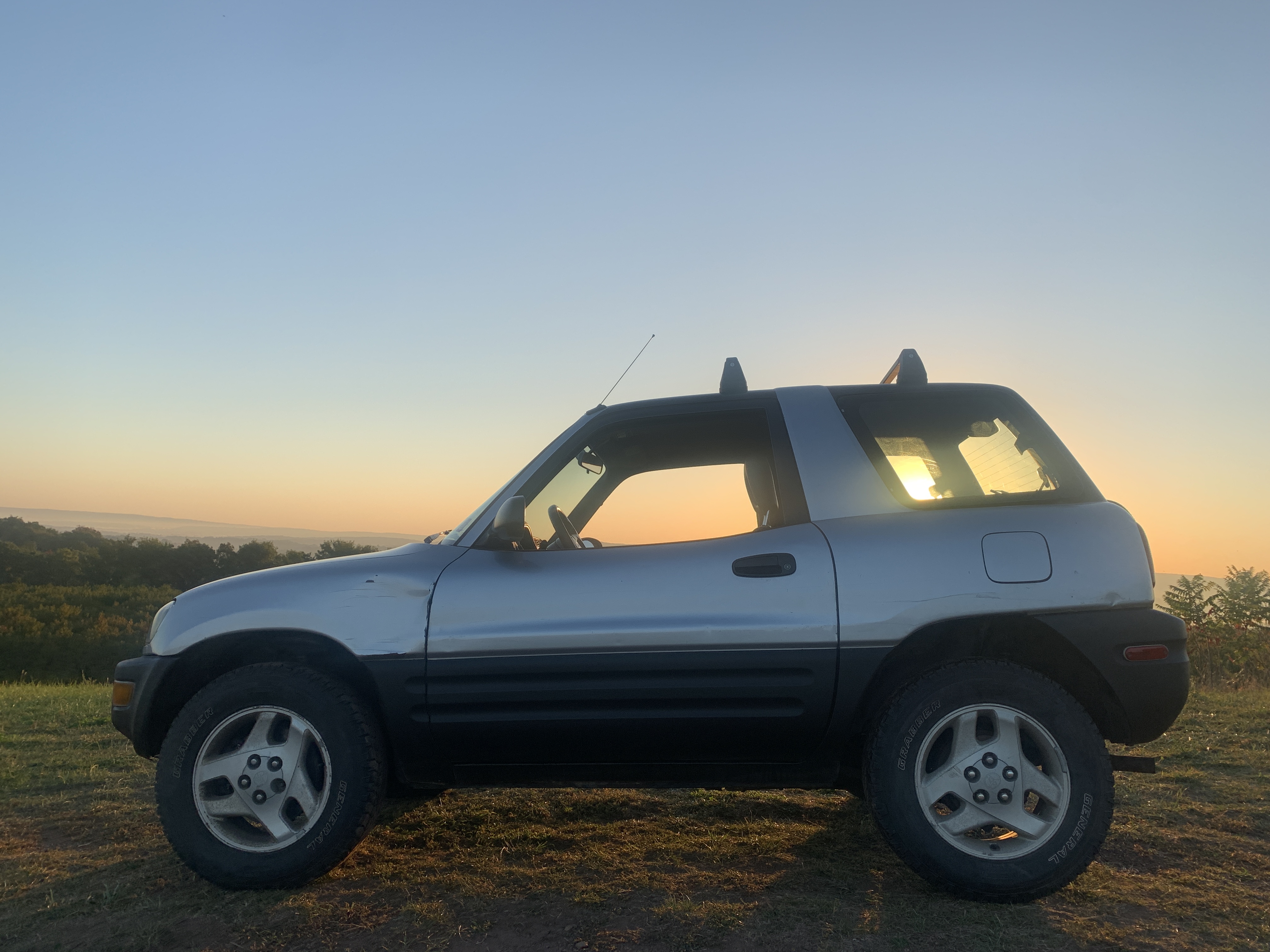 1998 Toyota RAV4 2 Door AWD — photo 79
